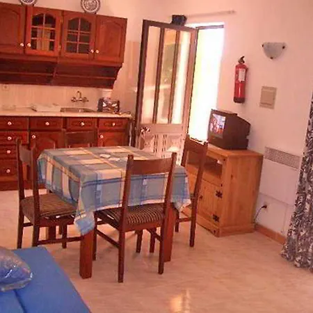 Casa Rosa Montes Burgau